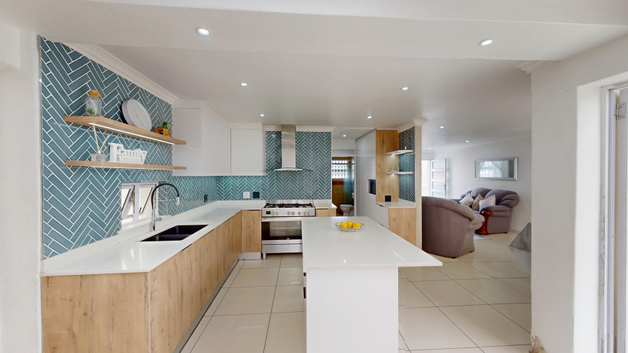 4 Bedroom Property for Sale in Rocklands Western Cape